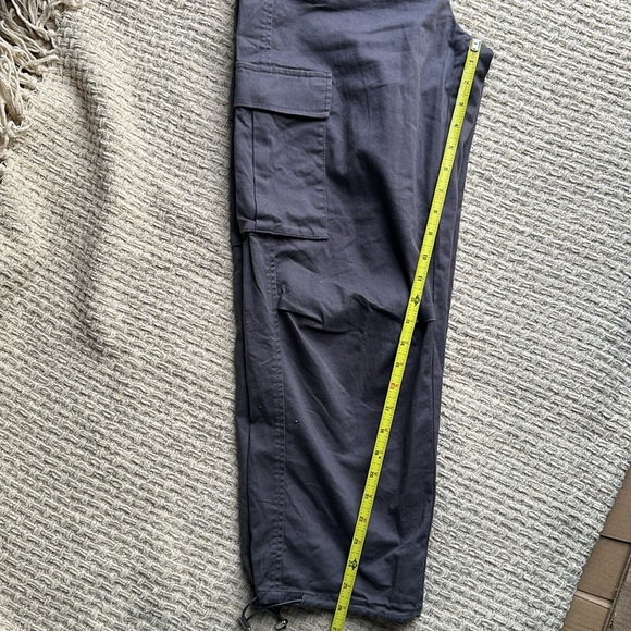 the group babaron size 4
Women's Cargó Jeans Gray Color
Perfect condition - Picture 8 of 9